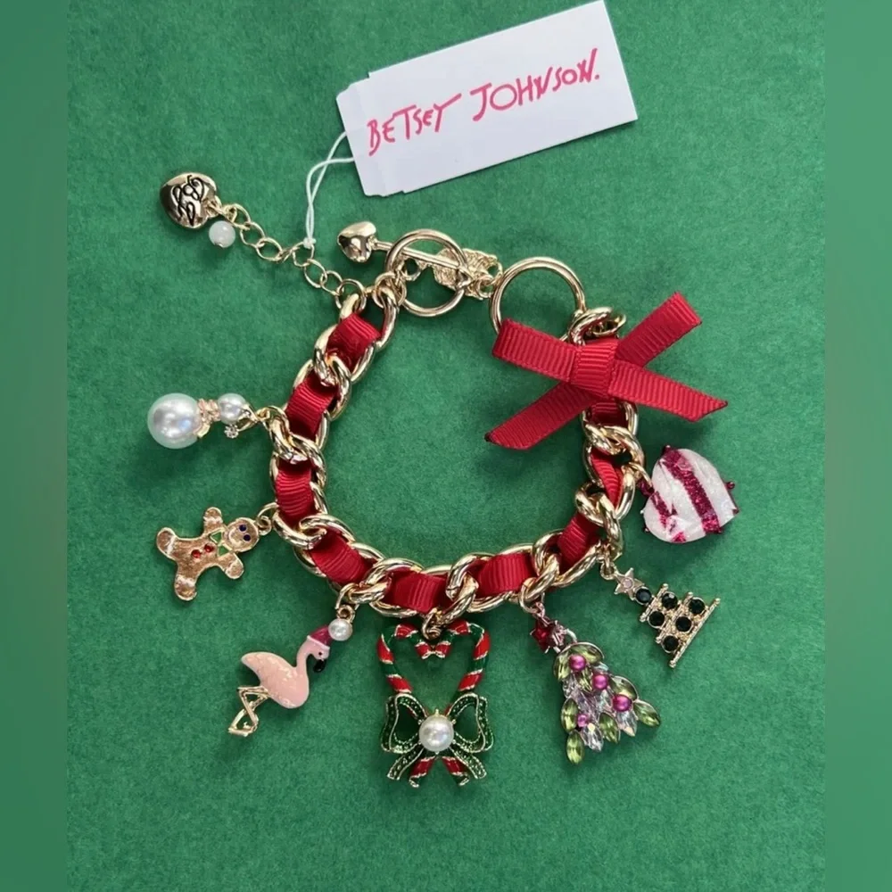 New Betsey Johnson Gold Tone Christmas Charm Rhinestone / crystal Bracelet - Picture 2 of 16